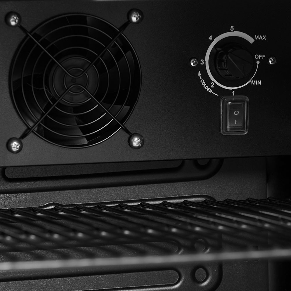 Thiết kế quầy bar và phòng ngủ đẳng cấp với tủ mát minibar Alaska LC-70D màu đen